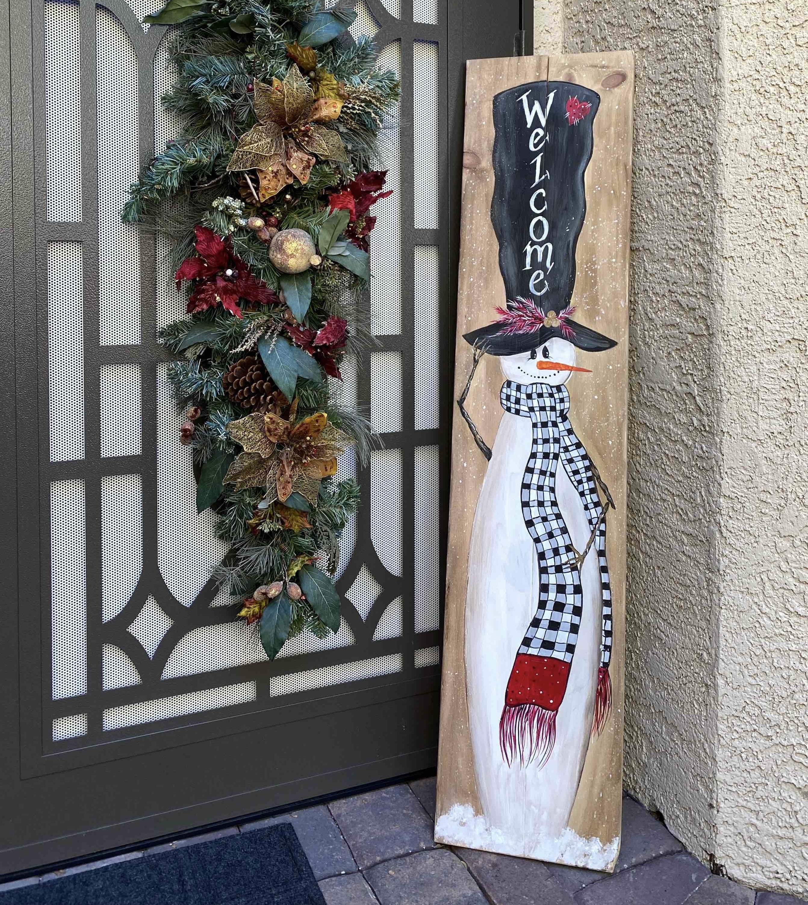 Customize this fun porch leaner ☃️